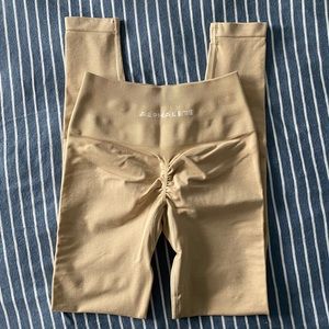 *BNIB* Alphalete Amplify Leggings. Size XS